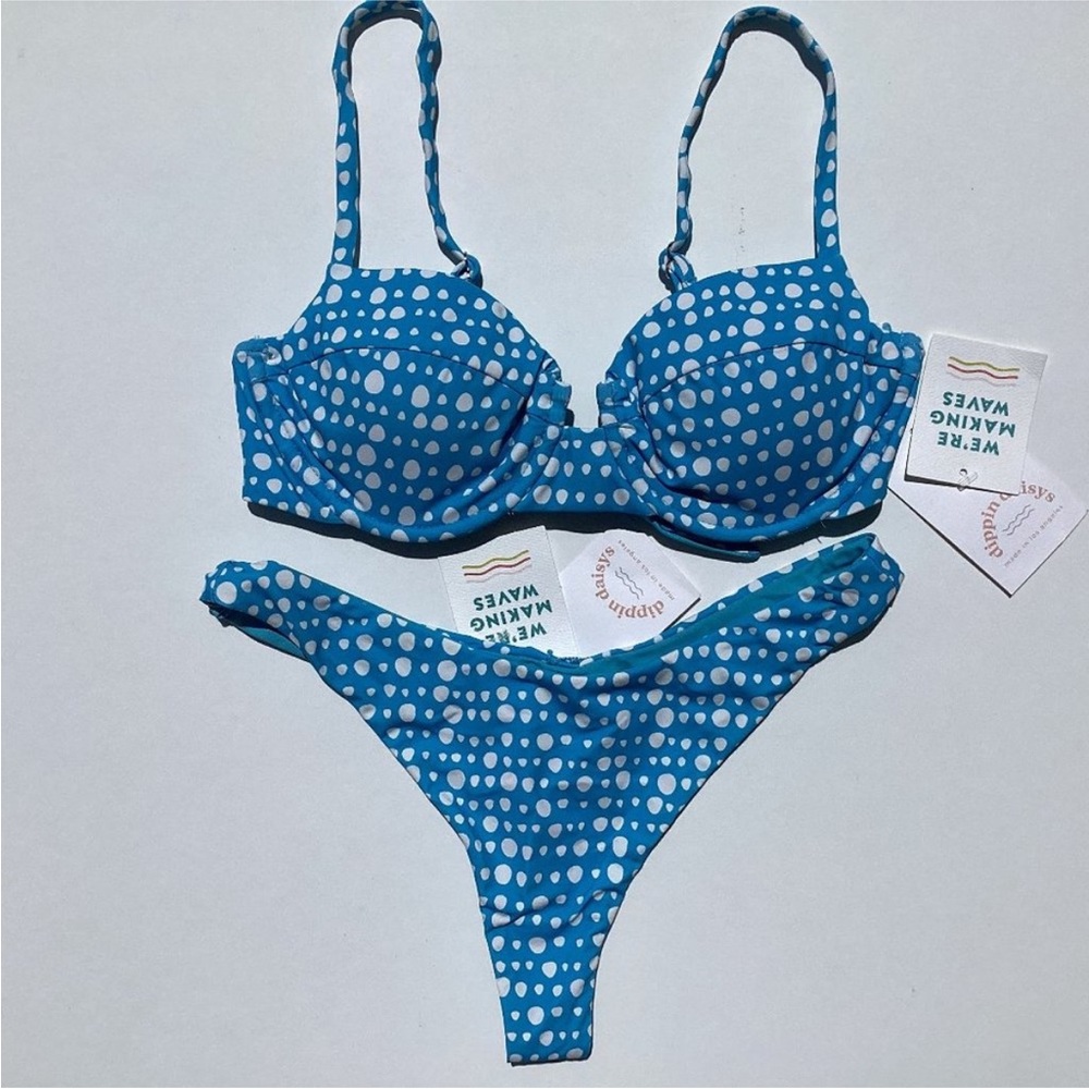 Dippin’ Daisy’s Gigi top & Seaport bottom